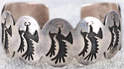 EAGLE NATIVE AMERICAN STERLING SILVER CUFF. Eagle Native American sterling silver ladies cuff 