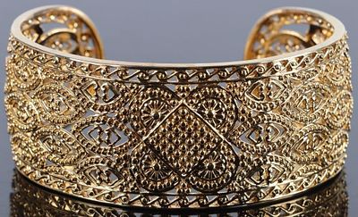 VERMIEL STERLING ORNATE LADIES CUFF BRACELET. Vermeil sterling silver ornate ladies cuff 