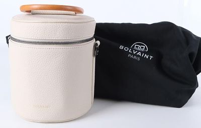 BOLVAINT GENUINE LEATHER BUCKET PURSE HANDBAG. Genuine cream-colored leather bucket handbag by 