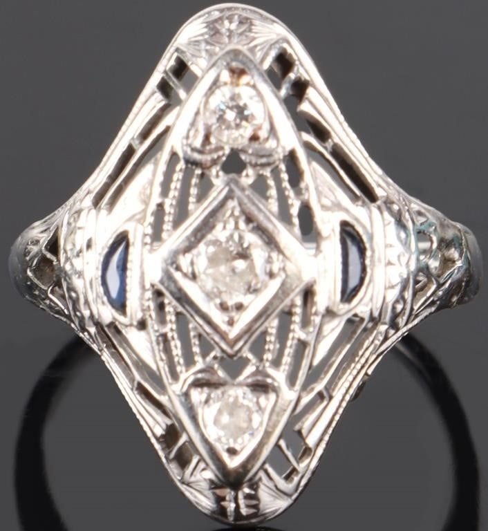 Lot 218149: 14K WHITE GOLD LADIES RING W/ DIAMONDS AND TOPAZ