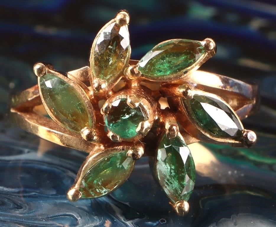 Lot 218152a: 18K YELLOW GOLD LADIES RING W/ PERIDOT & TOURMALIN