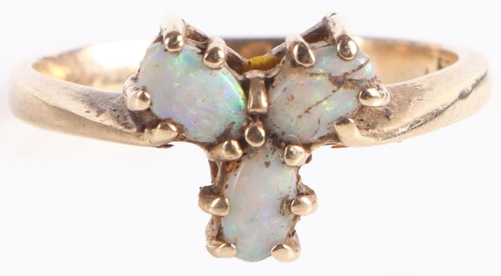 Lot 218176: 10K YELLOW GOLD OPAL LADIES RING