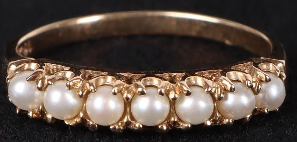 Lot 218177: 10K YELLOW GOLD LADIES RING W/ SEVEN PEARLS