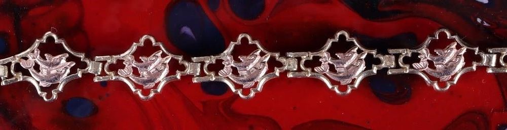 Lot 218222: 14K YELLOW GOLD LADIES BRACELET W/ ROSE DOLPHINS