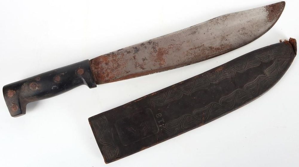 Lot 218471: ANTIQUE LEGITIMUS MACHETE W/ SHEATH
