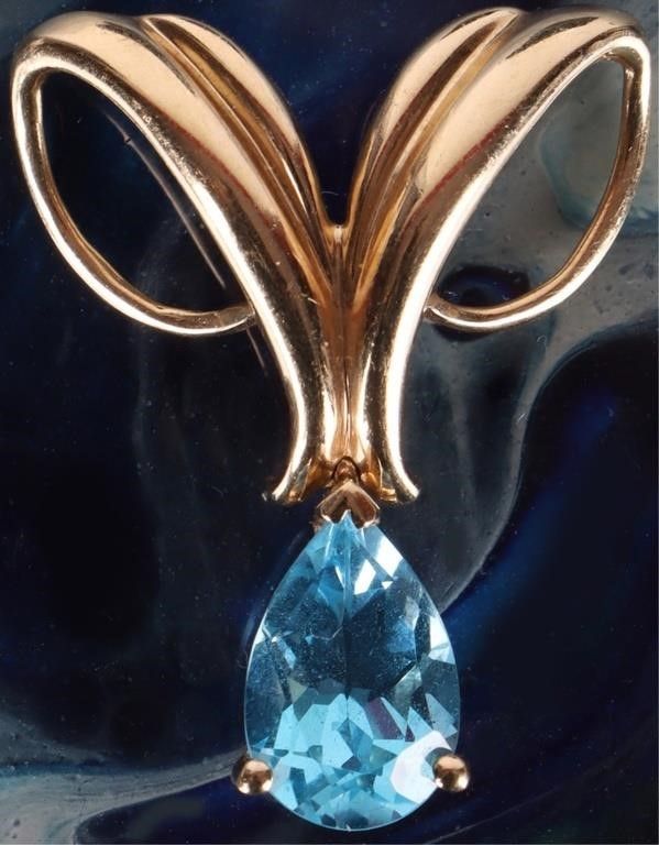 Lot 220373: 10K YELLOW GOLD LADIES PENDANT W/ TOPAZ GEMSTONE