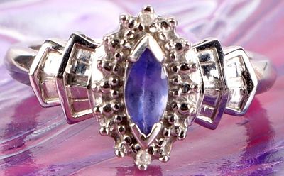 10K WHITE GOLD DIAMOND & CZ LADIES RING. 10K white gold diamond and cubic zirconium ladies 