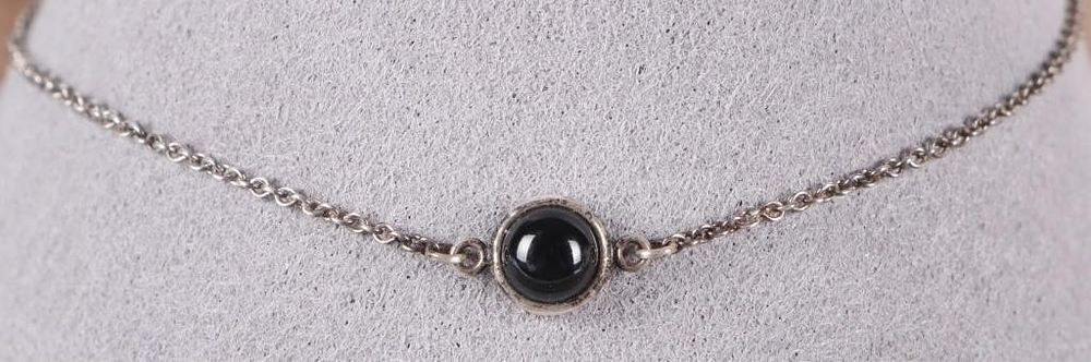 Lot 222161: TIFFANY PERETTI STERLING SILVER BRACELET W/ ONYX