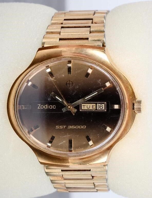 Lot 222177: ZODIAC GOLD PLATED JUMBO SST 36000 70'S MENS WATCH