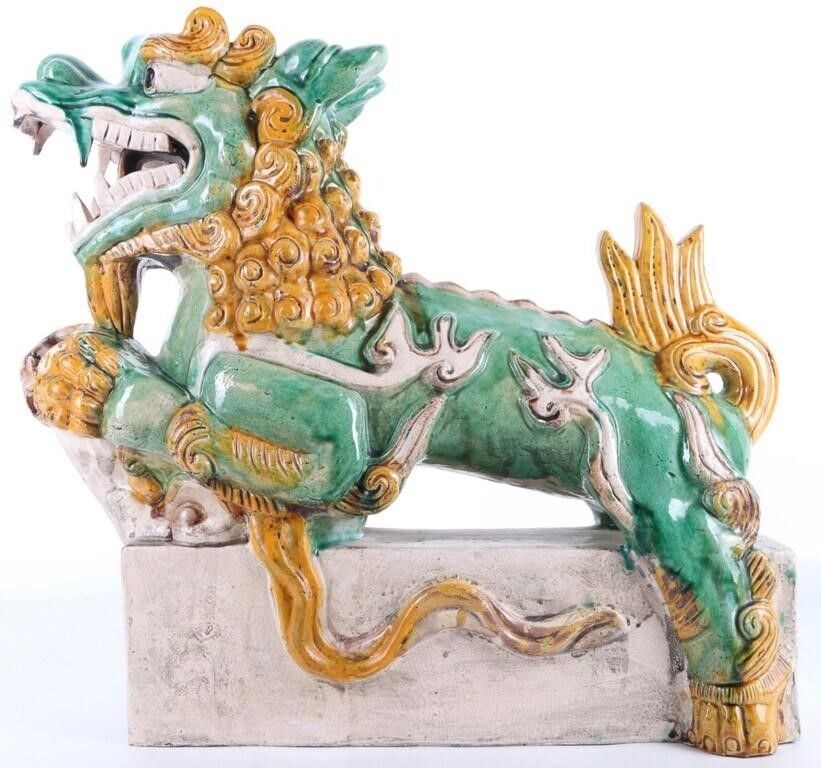 Lot 222187: VINTAGE CHINESE DRAGON PORCELAIN STAUTE