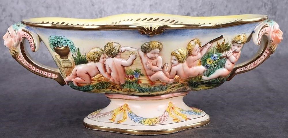 Lot 222191: CAPODIMONTE LARGE CENTERPIECE BOWL ITALY