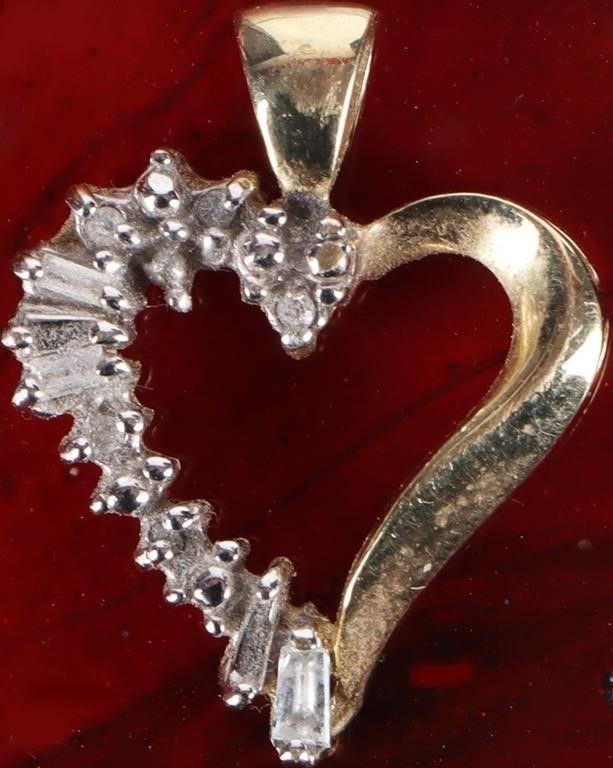 Lot 222245: 10K YELLOW GOLD LADIES HEART PENDANT W/ DIAMONDS