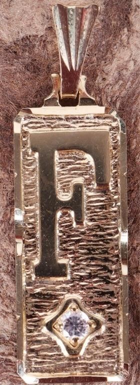 Lot 222250: 14K YELLOW GOLD LADIES "F" TABLET PENDANT W/ CZ