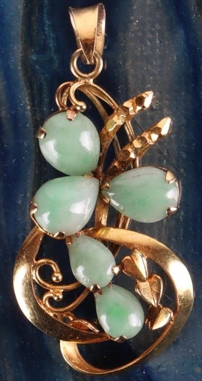 Lot 222259: 14K YELLOW GOLD GREEN JADE LADIES PENDANT