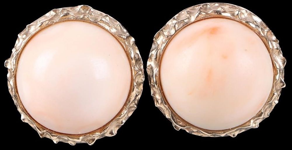 Lot 222312: 14K YELLOW GOLD LADIES CONCH BRUTALIST EARRINGS