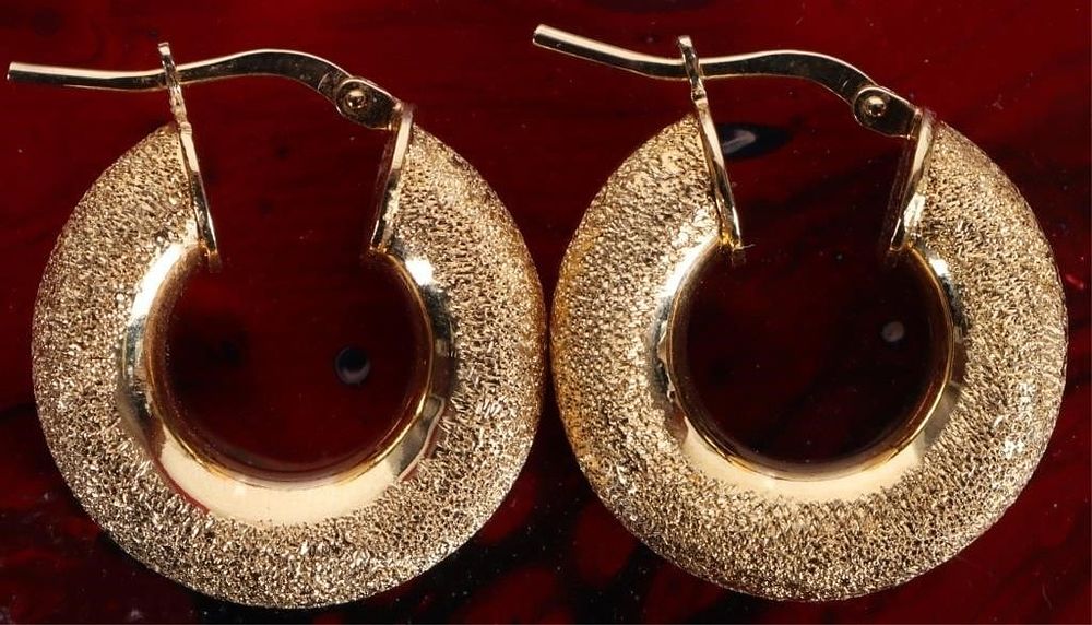 Lot 222328: GLITTERING 18K YELLOW GOLD LADIES HOOP EARRINGS