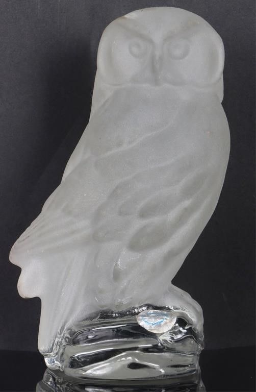 Lot 222419: GOEBEL GERMANY FROSTED GLASS 7" OWL SCULPTURE