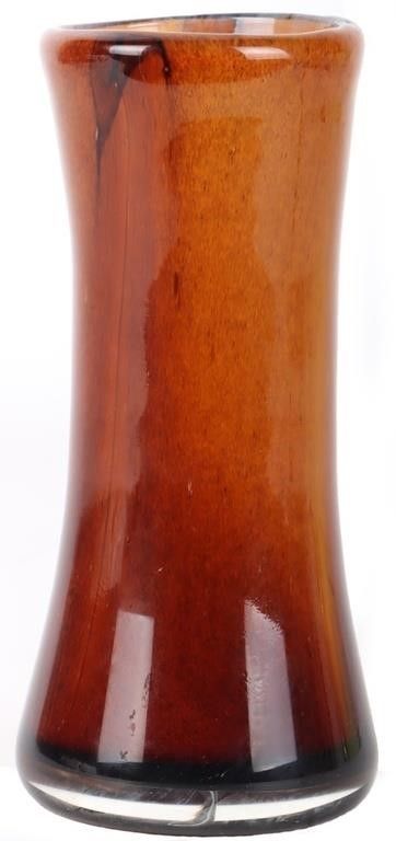 Lot 222422: BEAUTIFUL AMBER COLOR HAND BLOWN ART GLASS VASE