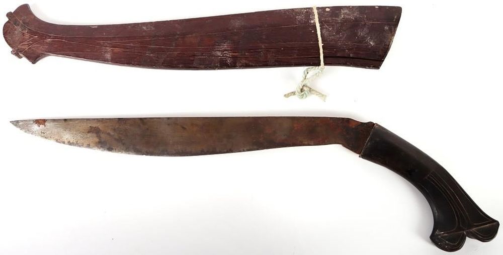 Lot 222433: FILIPINO PIRA KNIFE W/ SCABBARD