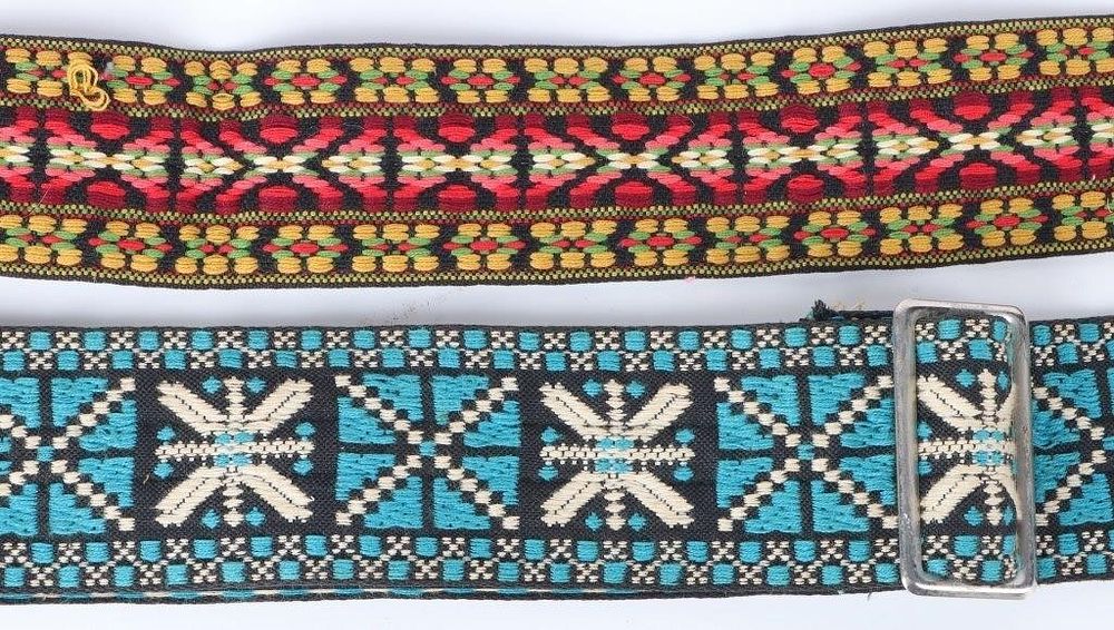 Lot 222437: VINTAGE GRETSCH GUITAR GLD LOGO STRAP 70'S WOVEN 2