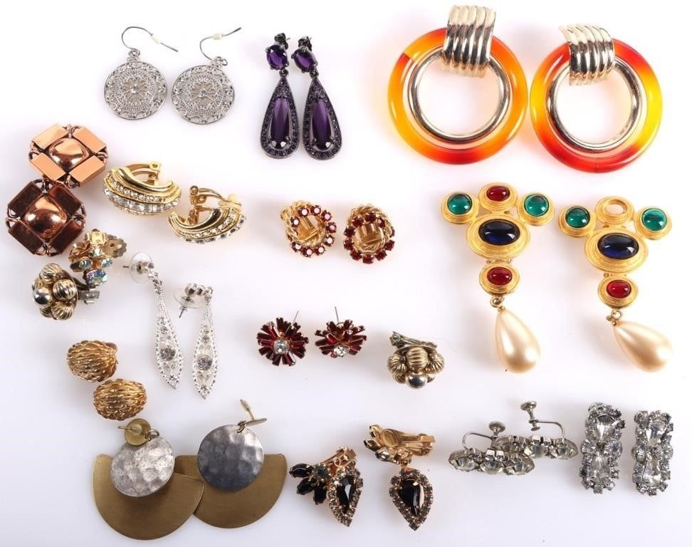 Lot 223399: BRILLIANT VINTAGE LADIES EARRINGS LOT OF 16