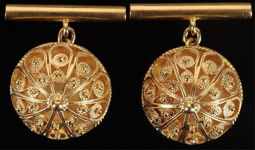 Lot 223409: 14K YELLOW GOLD FILIGREE LADIES CUFF LINKS