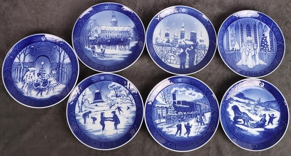 Lot 223450: ROYAL COPENHAGEN HOLIDAY COLLECTION PLATES - (7)
