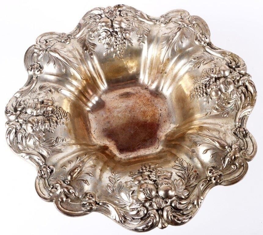 Lot 224400: FRANCIS I R&B 0.925 REPOUSSE CENTERPIECE BOWL