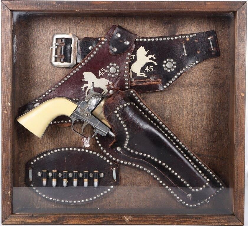 Lot 224421: VINTAGE HUBLEY COLT 45 REVOLVER CAP GUN W/ HOLSTER