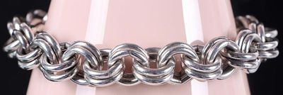 THICK STERLING SILVER LADIES CHAIN BRACELET 63.7 G. Thick sterling silver ladies chain 