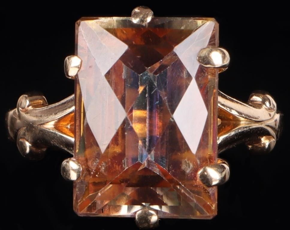 Lot 226151: 9CT BICOLOR SAPPHIRE 14K YELLOW GOLD LADIES RING