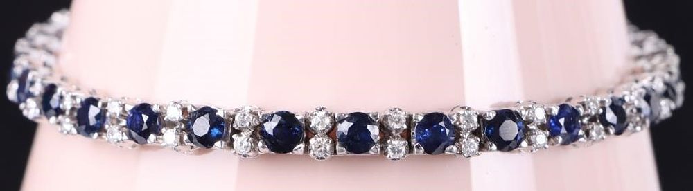 Lot 226240: 18K WHITE GOLD SAPPHIRE DIAMOND LADIES BRACELET