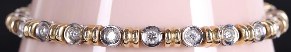 Lot 226243: 2CTW DIAS 14K YELLOW/WHITE GOLD LADIES BRACELET