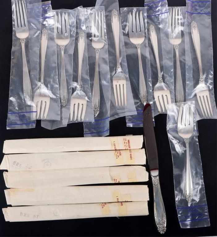 Lot 226427: STERLING SILVER PRELUDE INTERNATIONAL FLATWARE--17