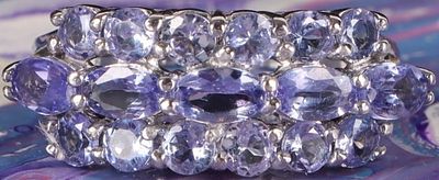 STERLING SILVER 3 ROW IOLITE LADIES RING. Sterling silver 3 row iolite ladies ring. Gemstones to 