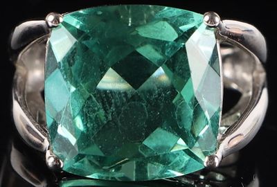 ~13CT RAINFOREST TOPAZ STERLING SILVER LADIES RING. Sterling silver ladies ring with an 