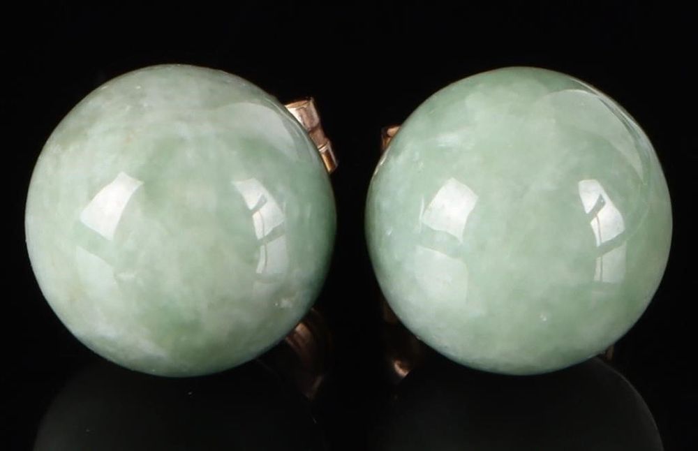 Lot 229221: 14K YELLOW GOLD NEPHRITE STUD LADIES EARRINGS