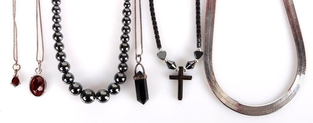 Lot 229266: STERLING SILVER LADIES NECKLACES W/ GARNET (6)