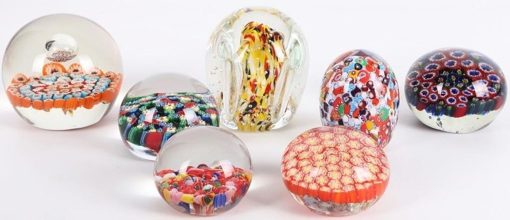 Lot 229384: GENTILE GLASS MILLEFIORI PAPERWEIGHTS PEN HOLDER-7