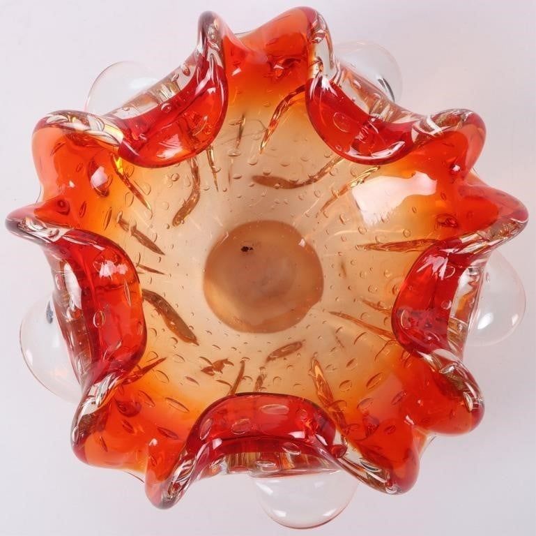 Lot 229394: VINTAGE MURANO MIDCENTURY RUFFLED GLASS BOWL 7"
