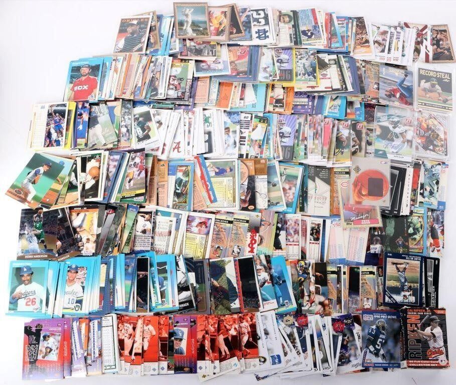 Lot 230345: MIXED SET OF MODERN MULTI-SPORTS CARD COLLECTION