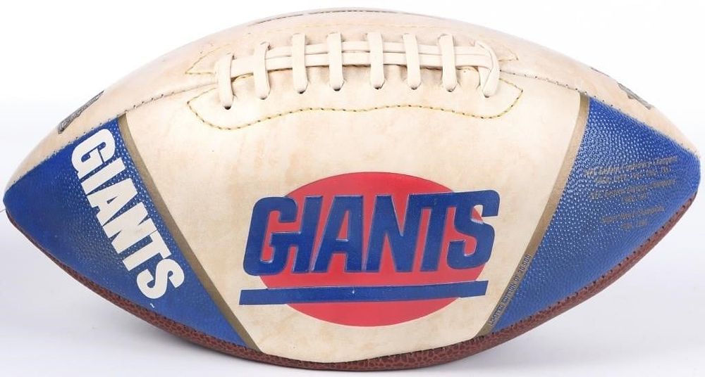 Lot 230524: NEW YORK GIANTS LIMITED EDITION HISTORIC BALL