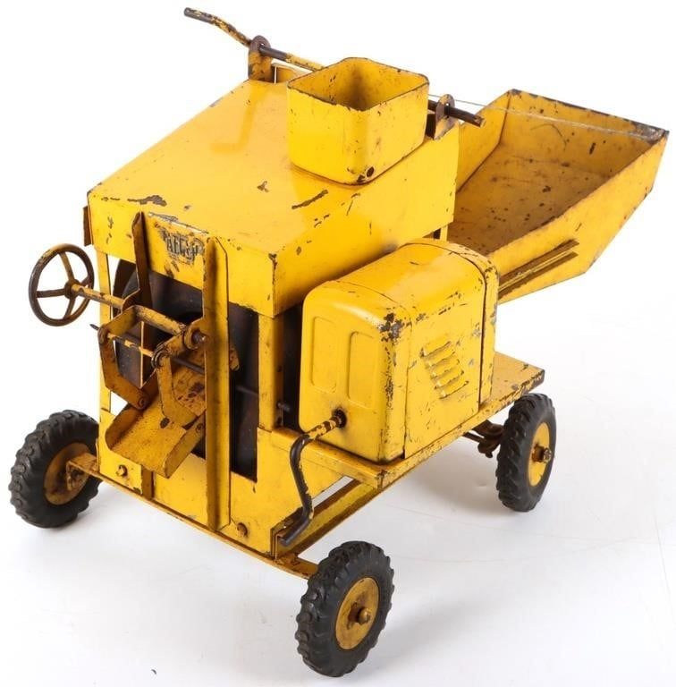 Lot 230537: VINTAGE 1950S DOEPKE 14" JAEGER CONCRETE MIXER