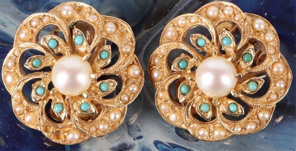 Lot 232291: 18K YELLOW GOLD LADIES EARRINGS W/ EMERALD & PEARL