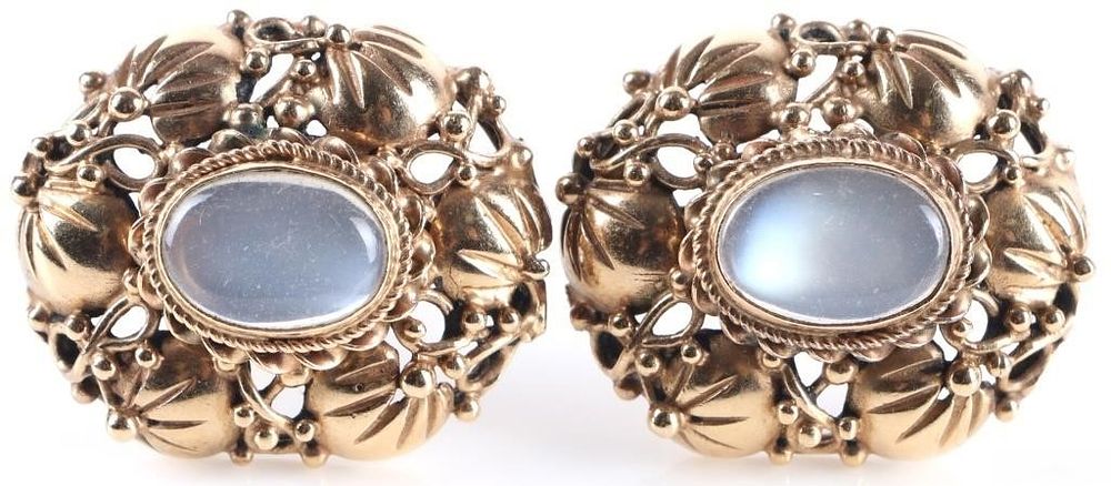 Lot 232299: ORNATE 14K YELLOW GOLD LADIES CLIP-ON EARRINGS