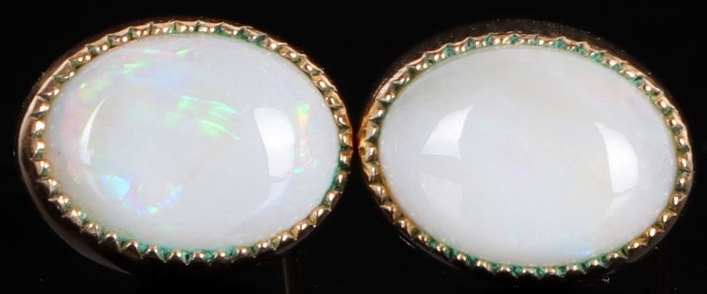 Lot 232300: 14K YELLOW GOLD LADIES STUD EARRINGS W/ OPAL
