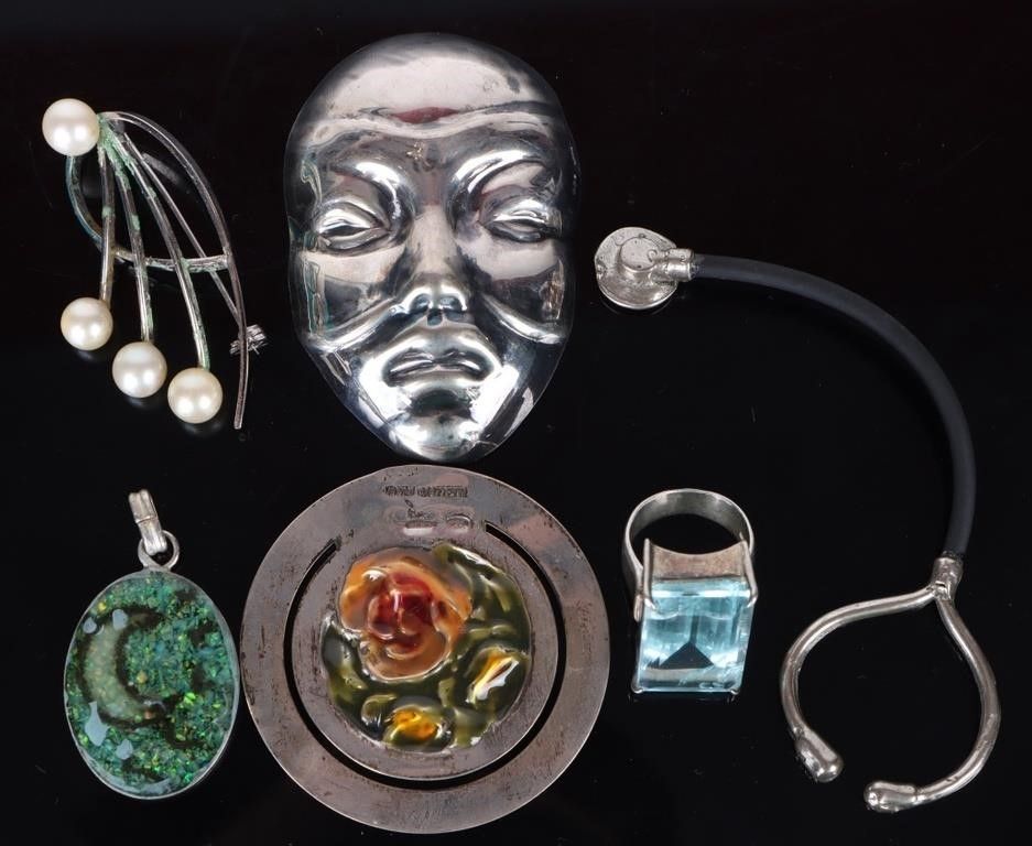 Lot 232360: UNIQUE ASSORTED STERLING SILVER LADIES JEWELRY