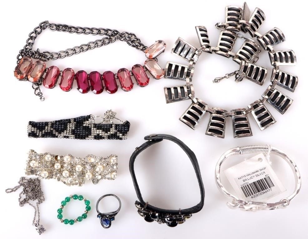 Lot 232367: ELEGANT LADIES FASHION JEWELRY(9)