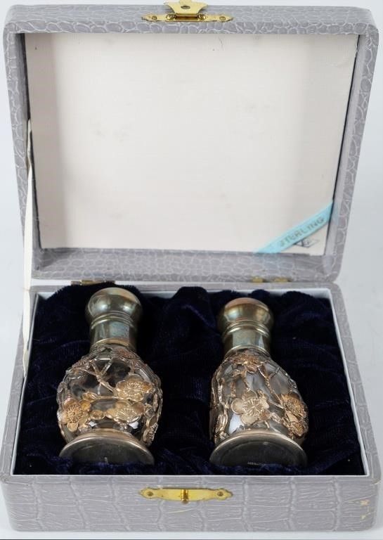 Lot 232390: JAPANESE STERLING & GLASS SALT & PEPPER SHAKERS