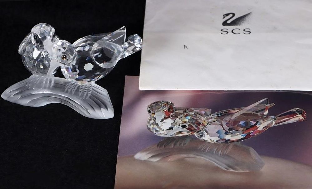 Lot 232424: SWAROVSKI TURTLEDOVES 1989 AMOUR SERIES W/ BOX